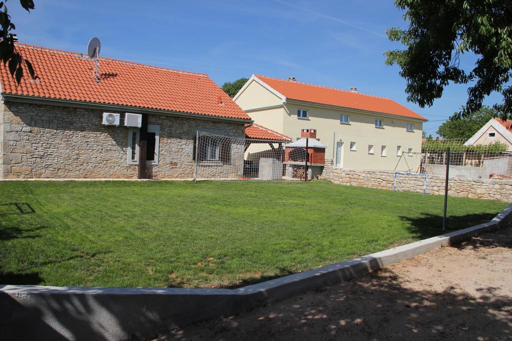 Rural House Gluic Villa Bogatić Rom bilde