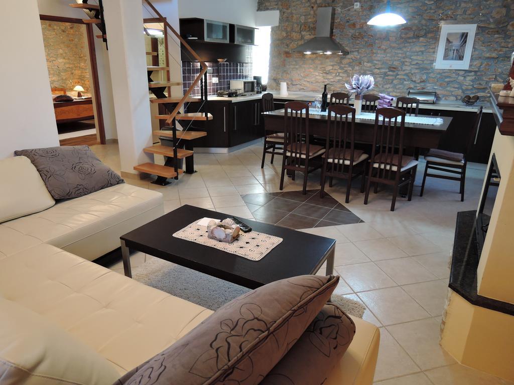 Rural House Gluic Villa Bogatić Rom bilde